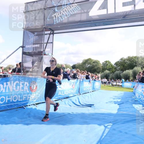 25.08.2024 - Elbe Triathlon Hamburg H.Heesch http://msf.ph/oto/6885327 25.08.2024 11:24:12 Ziel 506, 648 meine-sportfotos.de