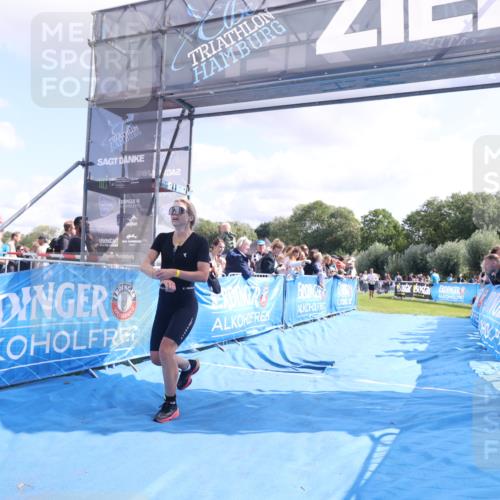 25.08.2024 - Elbe Triathlon Hamburg H.Heesch http://msf.ph/oto/6885329 25.08.2024 11:24:12 Ziel 506, 648 meine-sportfotos.de