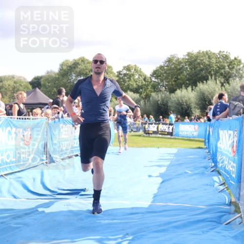 25.08.2024 - Elbe Triathlon Hamburg H.Heesch http://msf.ph/oto/6885337 25.08.2024 11:31:27 Ziel 356, 366, 587, 643, 736, 761 meine-sportfotos.de