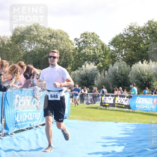 25.08.2024 - Elbe Triathlon Hamburg H.Heesch http://msf.ph/oto/6885349 25.08.2024 11:24:19 Ziel 506, 648 meine-sportfotos.de