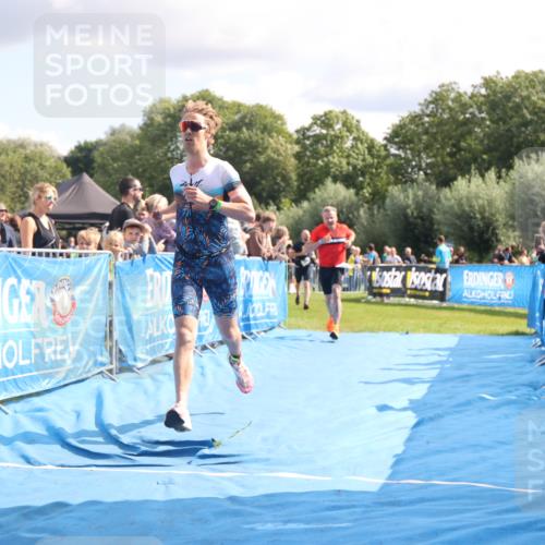 25.08.2024 - Elbe Triathlon Hamburg H.Heesch http://msf.ph/oto/6885355 25.08.2024 11:31:29 Ziel 356, 366, 587, 643, 736, 761 meine-sportfotos.de
