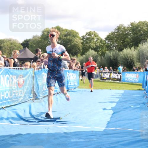25.08.2024 - Elbe Triathlon Hamburg H.Heesch http://msf.ph/oto/6885357 25.08.2024 11:31:29 Ziel 356, 366, 587, 643, 736, 761 meine-sportfotos.de