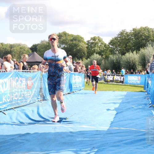 25.08.2024 - Elbe Triathlon Hamburg H.Heesch http://msf.ph/oto/6885362 25.08.2024 11:31:29 Ziel 356, 366, 587, 643, 736, 761 meine-sportfotos.de