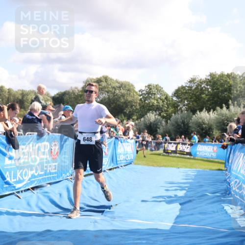 25.08.2024 - Elbe Triathlon Hamburg H.Heesch http://msf.ph/oto/6885375 25.08.2024 11:24:19 Ziel 506, 648 meine-sportfotos.de