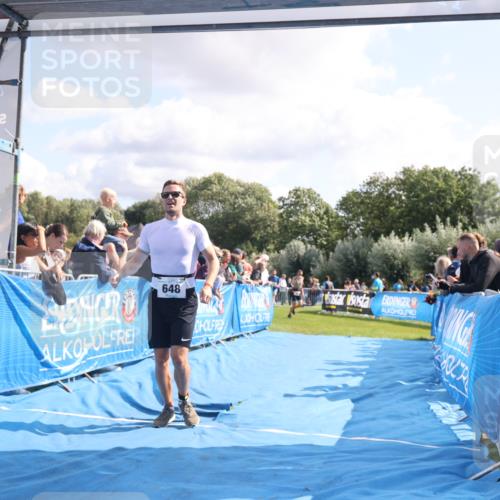 25.08.2024 - Elbe Triathlon Hamburg H.Heesch http://msf.ph/oto/6885381 25.08.2024 11:24:20 Ziel 255, 648 meine-sportfotos.de