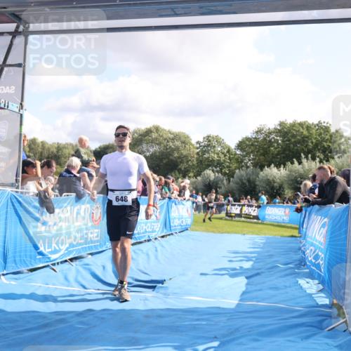 25.08.2024 - Elbe Triathlon Hamburg H.Heesch http://msf.ph/oto/6885383 25.08.2024 11:24:20 Ziel 255, 648 meine-sportfotos.de
