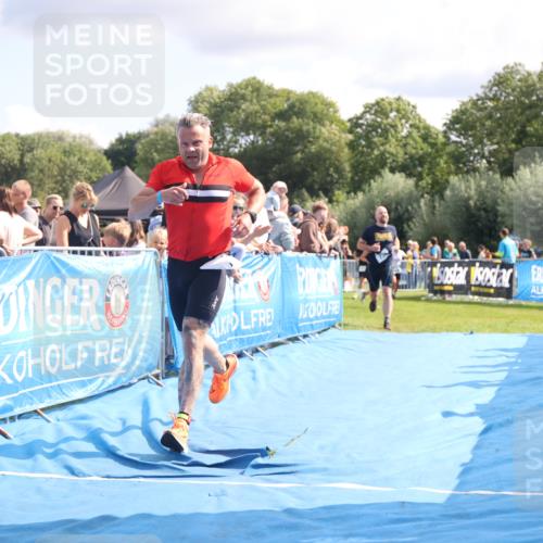 25.08.2024 - Elbe Triathlon Hamburg H.Heesch http://msf.ph/oto/6885388 25.08.2024 11:31:31 Ziel 356, 366, 587, 643, 711, 736, 761 meine-sportfotos.de