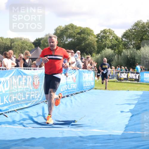 25.08.2024 - Elbe Triathlon Hamburg H.Heesch http://msf.ph/oto/6885390 25.08.2024 11:31:31 Ziel 356, 366, 587, 643, 711, 736, 761 meine-sportfotos.de