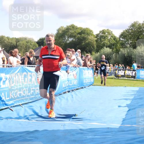 25.08.2024 - Elbe Triathlon Hamburg H.Heesch http://msf.ph/oto/6885394 25.08.2024 11:31:31 Ziel 356, 366, 587, 643, 711, 736, 761 meine-sportfotos.de