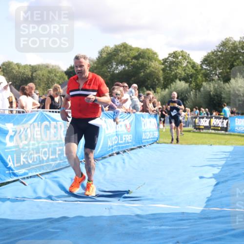 25.08.2024 - Elbe Triathlon Hamburg H.Heesch http://msf.ph/oto/6885396 25.08.2024 11:31:31 Ziel 356, 366, 587, 643, 711, 736, 761 meine-sportfotos.de