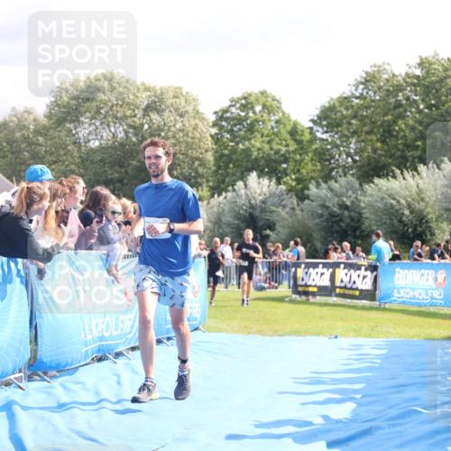 25.08.2024 - Elbe Triathlon Hamburg H.Heesch http://msf.ph/oto/6885397 25.08.2024 11:24:26 Ziel 255, 269, 327, 648, 697 meine-sportfotos.de