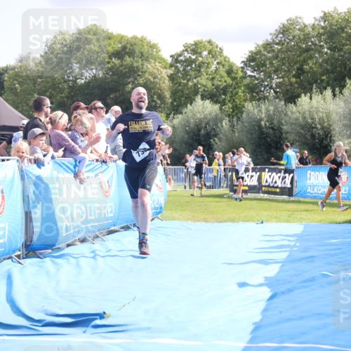 25.08.2024 - Elbe Triathlon Hamburg H.Heesch http://msf.ph/oto/6885398 25.08.2024 11:31:33 Ziel 366, 587, 711, 736, 761, 784 meine-sportfotos.de