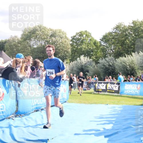 25.08.2024 - Elbe Triathlon Hamburg H.Heesch http://msf.ph/oto/6885401 25.08.2024 11:24:27 Ziel 255, 269, 327, 648, 697 meine-sportfotos.de