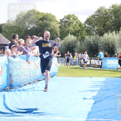 25.08.2024 - Elbe Triathlon Hamburg H.Heesch http://msf.ph/oto/6885404 25.08.2024 11:31:34 Ziel 366, 587, 711, 736, 761, 784 meine-sportfotos.de