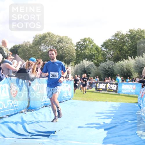 25.08.2024 - Elbe Triathlon Hamburg H.Heesch http://msf.ph/oto/6885407 25.08.2024 11:24:27 Ziel 255, 269, 327, 648, 697 meine-sportfotos.de
