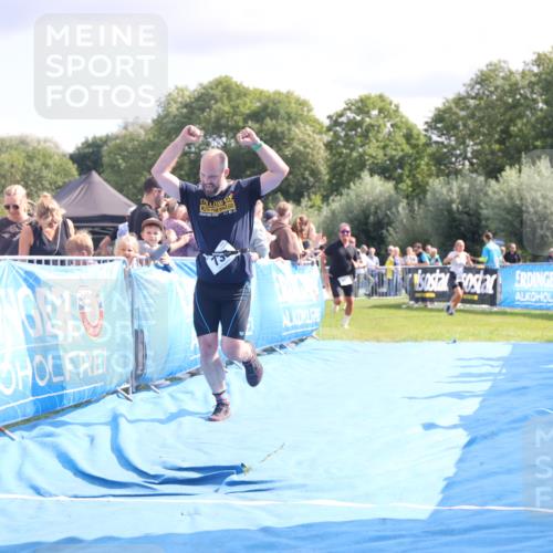 25.08.2024 - Elbe Triathlon Hamburg H.Heesch http://msf.ph/oto/6885416 25.08.2024 11:31:34 Ziel 366, 587, 711, 736, 761, 784 meine-sportfotos.de