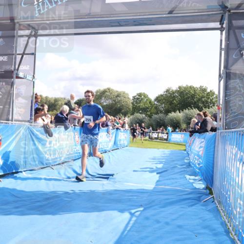 25.08.2024 - Elbe Triathlon Hamburg H.Heesch http://msf.ph/oto/6885424 25.08.2024 11:24:27 Ziel 255, 269, 327, 648, 697 meine-sportfotos.de