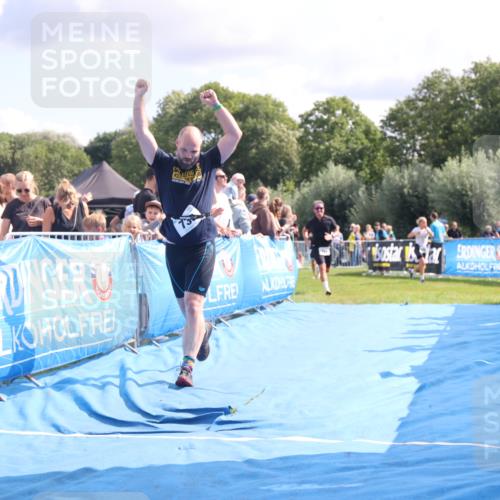 25.08.2024 - Elbe Triathlon Hamburg H.Heesch http://msf.ph/oto/6885425 25.08.2024 11:31:34 Ziel 366, 587, 711, 736, 761, 784 meine-sportfotos.de