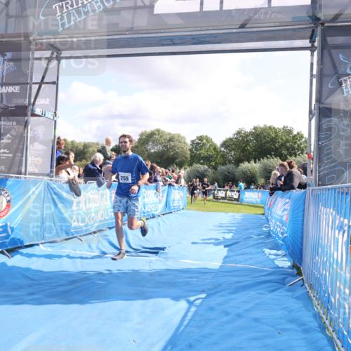 25.08.2024 - Elbe Triathlon Hamburg H.Heesch http://msf.ph/oto/6885426 25.08.2024 11:24:27 Ziel 255, 269, 327, 648, 697 meine-sportfotos.de