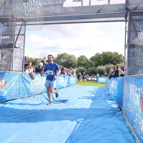 25.08.2024 - Elbe Triathlon Hamburg H.Heesch http://msf.ph/oto/6885428 25.08.2024 11:24:27 Ziel 255, 269, 327, 648, 697 meine-sportfotos.de