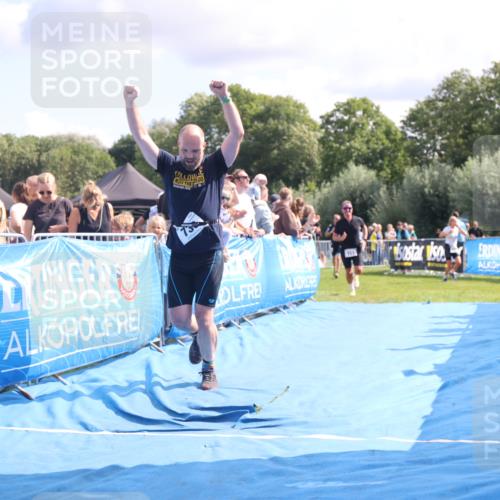 25.08.2024 - Elbe Triathlon Hamburg H.Heesch http://msf.ph/oto/6885431 25.08.2024 11:31:34 Ziel 366, 587, 711, 736, 761, 784 meine-sportfotos.de