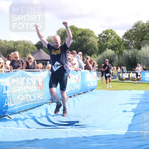 25.08.2024 - Elbe Triathlon Hamburg H.Heesch http://msf.ph/oto/6885433 25.08.2024 11:31:34 Ziel 366, 587, 711, 736, 761, 784 meine-sportfotos.de