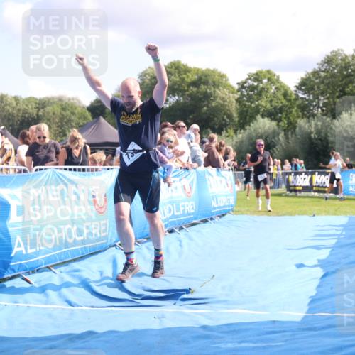 25.08.2024 - Elbe Triathlon Hamburg H.Heesch http://msf.ph/oto/6885435 25.08.2024 11:31:34 Ziel 366, 587, 711, 736, 761, 784 meine-sportfotos.de