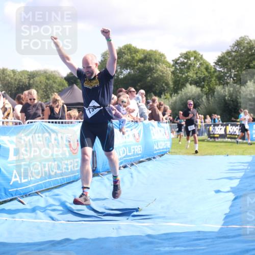 25.08.2024 - Elbe Triathlon Hamburg H.Heesch http://msf.ph/oto/6885436 25.08.2024 11:31:35 Ziel 366, 587, 711, 736, 761, 784 meine-sportfotos.de