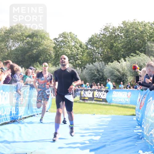 25.08.2024 - Elbe Triathlon Hamburg H.Heesch http://msf.ph/oto/6885437 25.08.2024 11:24:31 Ziel 255, 269, 327, 438, 534, 697 meine-sportfotos.de