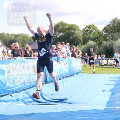 25.08.2024 - Elbe Triathlon Hamburg H.Heesch http://msf.ph/oto/6885438 25.08.2024 11:31:35 Ziel 366, 587, 711, 736, 761, 784 meine-sportfotos.de