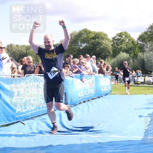 25.08.2024 - Elbe Triathlon Hamburg H.Heesch http://msf.ph/oto/6885445 25.08.2024 11:31:35 Ziel 366, 587, 711, 736, 761, 784 meine-sportfotos.de