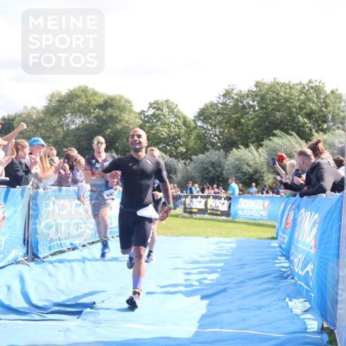 25.08.2024 - Elbe Triathlon Hamburg H.Heesch http://msf.ph/oto/6885453 25.08.2024 11:24:31 Ziel 255, 269, 327, 438, 534, 697 meine-sportfotos.de