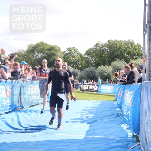 25.08.2024 - Elbe Triathlon Hamburg H.Heesch http://msf.ph/oto/6885460 25.08.2024 11:24:31 Ziel 255, 269, 327, 438, 534, 697 meine-sportfotos.de