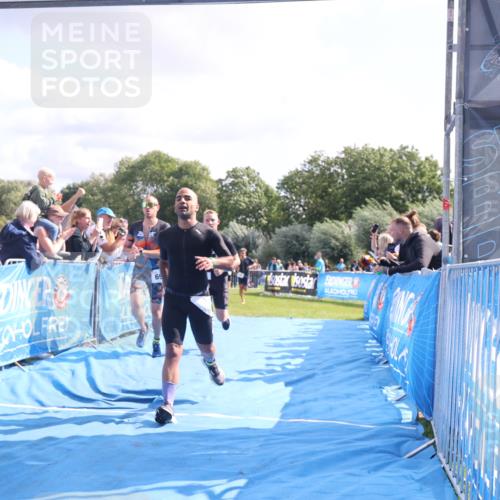 25.08.2024 - Elbe Triathlon Hamburg H.Heesch http://msf.ph/oto/6885466 25.08.2024 11:24:32 Ziel 255, 269, 327, 438, 534, 697 meine-sportfotos.de