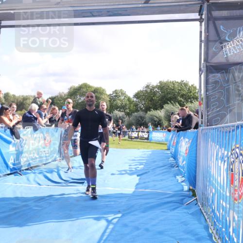 25.08.2024 - Elbe Triathlon Hamburg H.Heesch http://msf.ph/oto/6885474 25.08.2024 11:24:32 Ziel 255, 269, 327, 438, 534, 697 meine-sportfotos.de