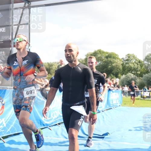 25.08.2024 - Elbe Triathlon Hamburg H.Heesch http://msf.ph/oto/6885481 25.08.2024 11:24:33 Ziel 255, 269, 327, 438, 534, 697 meine-sportfotos.de