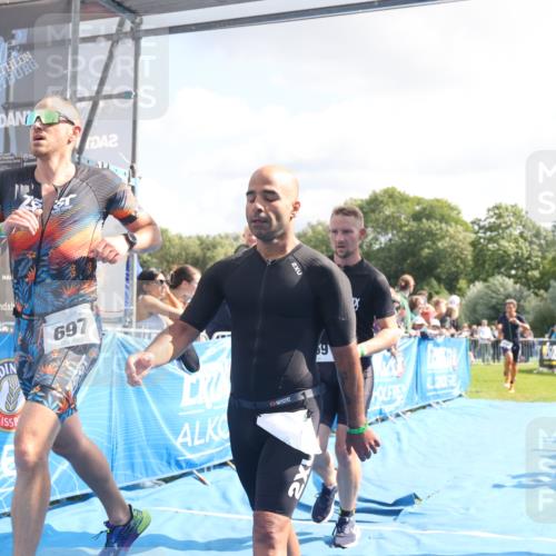 25.08.2024 - Elbe Triathlon Hamburg H.Heesch http://msf.ph/oto/6885485 25.08.2024 11:24:33 Ziel 255, 269, 327, 438, 534, 697 meine-sportfotos.de