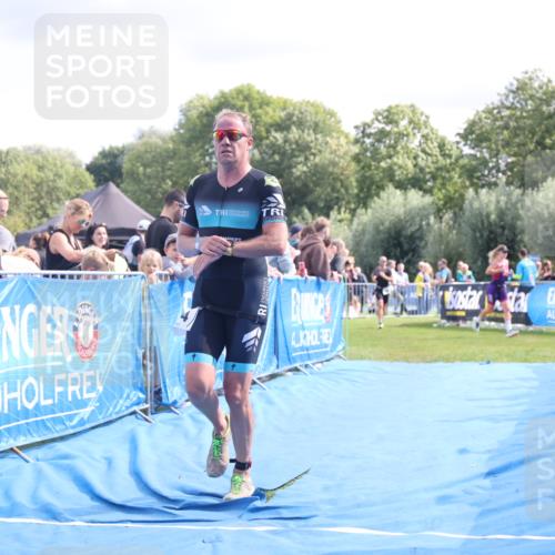 25.08.2024 - Elbe Triathlon Hamburg H.Heesch http://msf.ph/oto/6885509 25.08.2024 11:31:41 Ziel 289, 711, 736, 784 meine-sportfotos.de