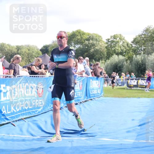 25.08.2024 - Elbe Triathlon Hamburg H.Heesch http://msf.ph/oto/6885516 25.08.2024 11:31:41 Ziel 289, 711, 736, 784 meine-sportfotos.de