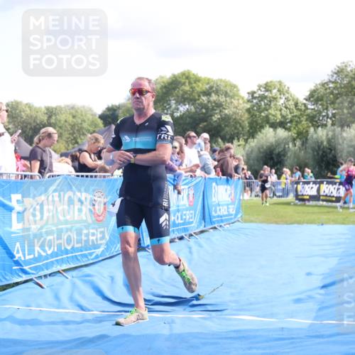 25.08.2024 - Elbe Triathlon Hamburg H.Heesch http://msf.ph/oto/6885518 25.08.2024 11:31:41 Ziel 289, 711, 736, 784 meine-sportfotos.de