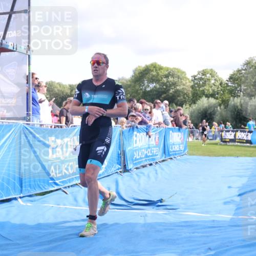 25.08.2024 - Elbe Triathlon Hamburg H.Heesch http://msf.ph/oto/6885533 25.08.2024 11:31:41 Ziel 289, 711, 736, 784 meine-sportfotos.de