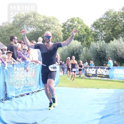 25.08.2024 - Elbe Triathlon Hamburg H.Heesch http://msf.ph/oto/6885541 25.08.2024 11:31:47 Ziel 289, 350, 784 meine-sportfotos.de