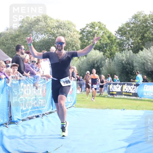 25.08.2024 - Elbe Triathlon Hamburg H.Heesch http://msf.ph/oto/6885543 25.08.2024 11:31:47 Ziel 289, 350, 784 meine-sportfotos.de