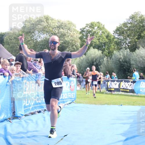 25.08.2024 - Elbe Triathlon Hamburg H.Heesch http://msf.ph/oto/6885549 25.08.2024 11:31:48 Ziel 289, 350, 418, 784 meine-sportfotos.de