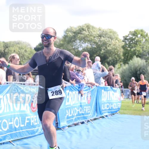 25.08.2024 - Elbe Triathlon Hamburg H.Heesch http://msf.ph/oto/6885561 25.08.2024 11:31:48 Ziel 289, 350, 418, 784 meine-sportfotos.de