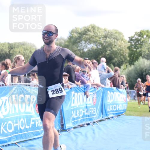 25.08.2024 - Elbe Triathlon Hamburg H.Heesch http://msf.ph/oto/6885563 25.08.2024 11:31:48 Ziel 289, 350, 418, 784 meine-sportfotos.de