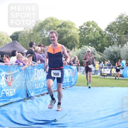 25.08.2024 - Elbe Triathlon Hamburg H.Heesch http://msf.ph/oto/6885578 25.08.2024 11:31:52 Ziel 289, 350, 418 meine-sportfotos.de