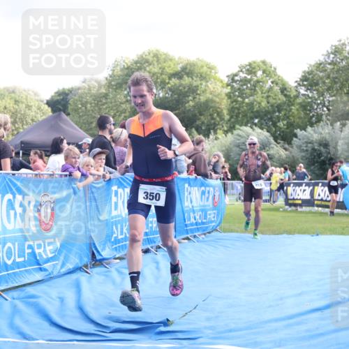 25.08.2024 - Elbe Triathlon Hamburg H.Heesch http://msf.ph/oto/6885582 25.08.2024 11:31:52 Ziel 289, 350, 418 meine-sportfotos.de