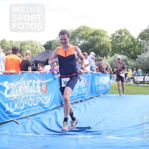 25.08.2024 - Elbe Triathlon Hamburg H.Heesch http://msf.ph/oto/6885594 25.08.2024 11:31:53 Ziel 289, 350, 418, 698 meine-sportfotos.de