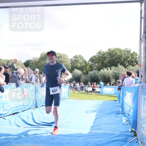 25.08.2024 - Elbe Triathlon Hamburg H.Heesch http://msf.ph/oto/6885597 25.08.2024 11:24:42 Ziel 302, 431, 438, 534 meine-sportfotos.de
